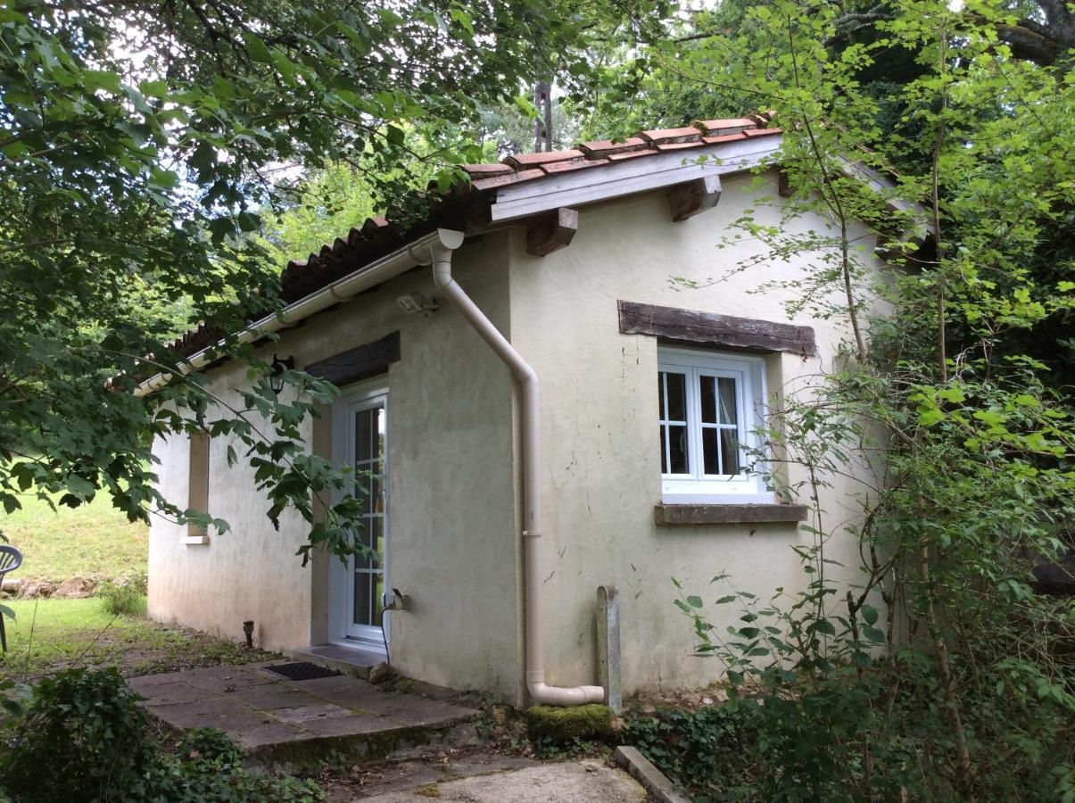 Bed and Breakfast Les Rocailles De La Reine Lamonzie-Montastruc Exterior foto