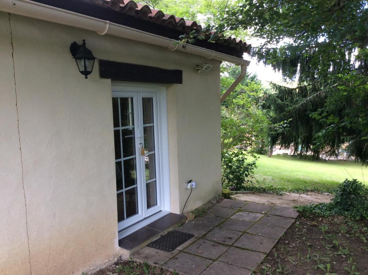 Bed and Breakfast Les Rocailles De La Reine Lamonzie-Montastruc Exterior foto