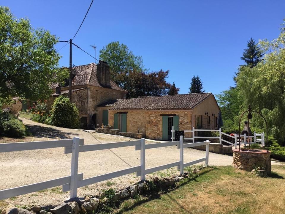Bed and Breakfast Les Rocailles De La Reine Lamonzie-Montastruc Exterior foto