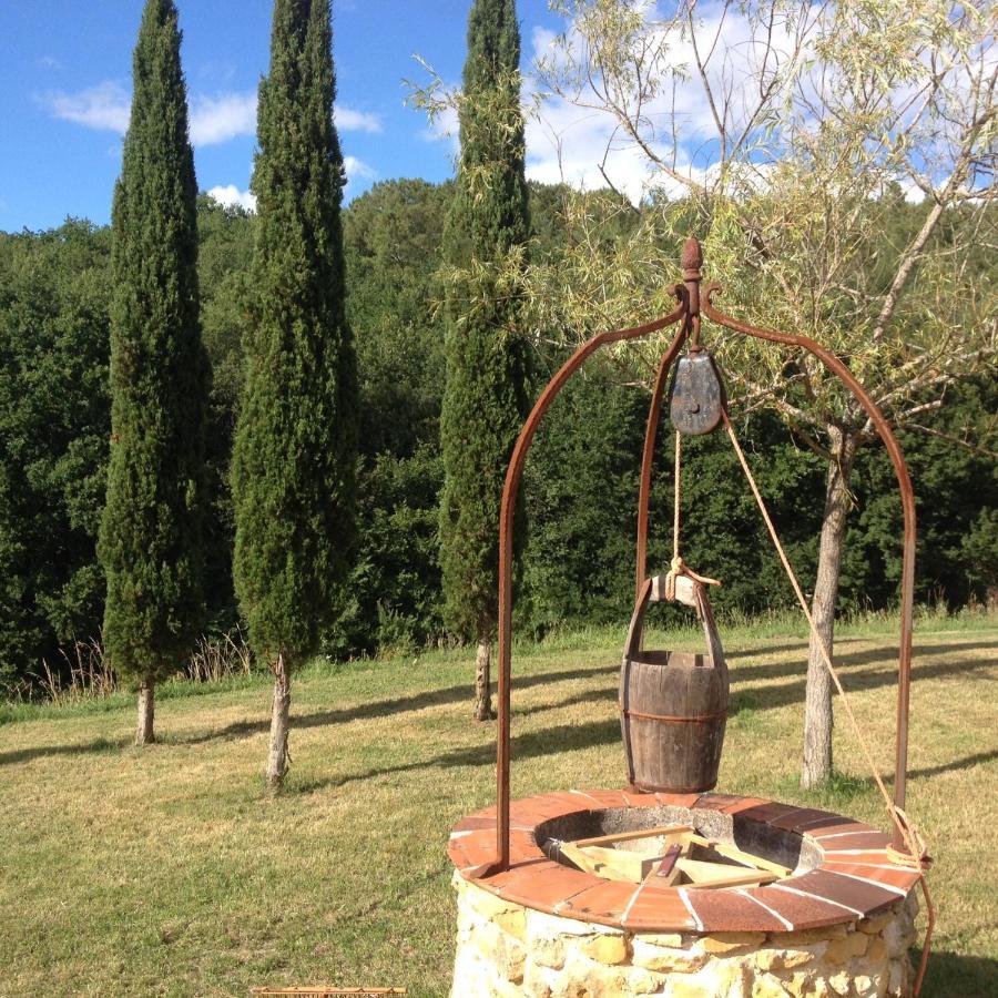Bed and Breakfast Les Rocailles De La Reine Lamonzie-Montastruc Exterior foto