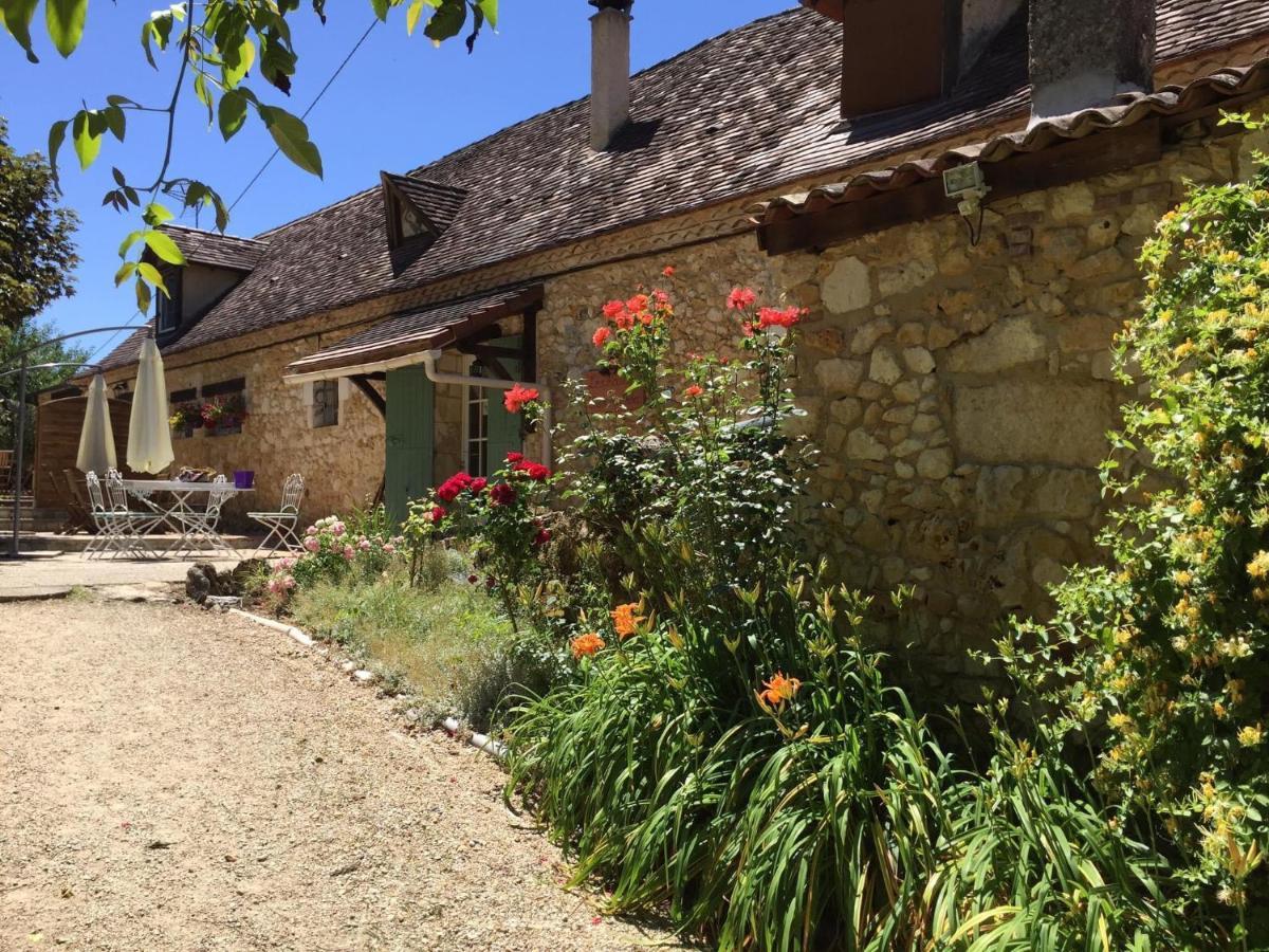 Bed and Breakfast Les Rocailles De La Reine Lamonzie-Montastruc Exterior foto