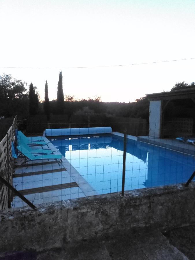 Bed and Breakfast Les Rocailles De La Reine Lamonzie-Montastruc Exterior foto